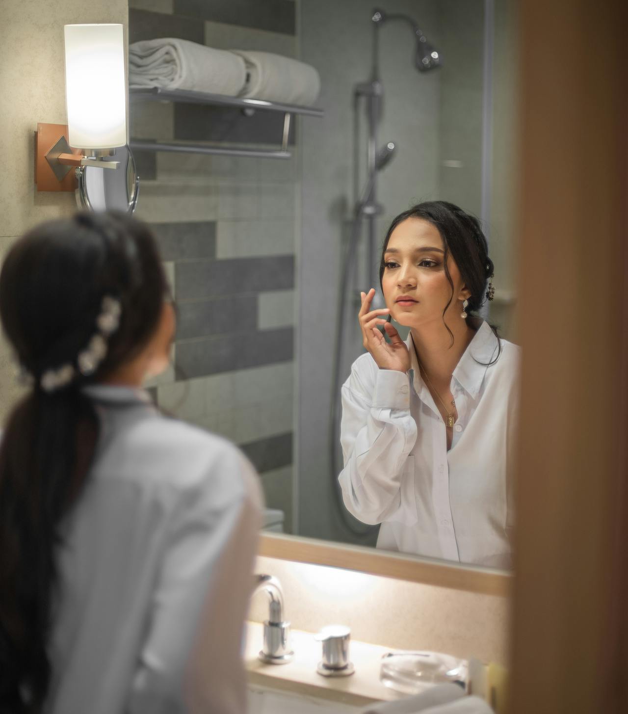 Mirror Affirmations: Your Daily Dose of Self-Love